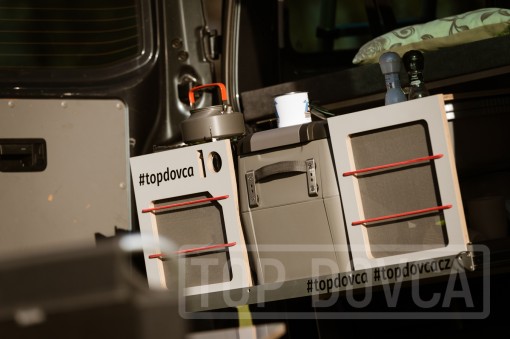 VW Transporter T5 s kempingovým VIVI boxem